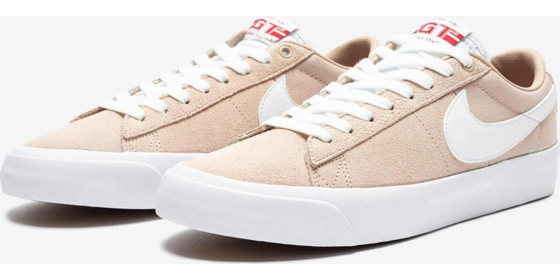 NIKE SB ZOOM BLAZER LOW PRO GT - BIOBEIGE/ WHITE/ GYMRED