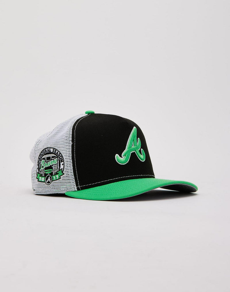 New Era Atlanta Braves Trucker Mesh White Black Green 9Fifty 950 Patch Snapback