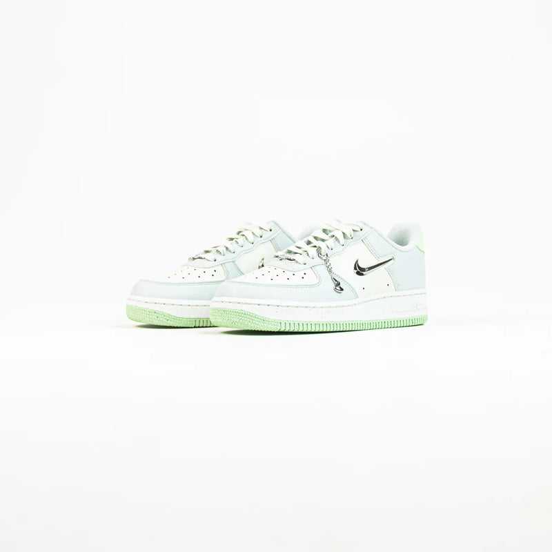 Wmns Nike Air Force 1 '07 NN SE Sea Glass Vapor Green White Black Grey FN8540-001 Sneaker Shoe Trainer