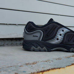 Saucony "Matrix" (Black/Metallic)