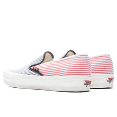 Premium Slip on Style 48 - Black/Goji Berry