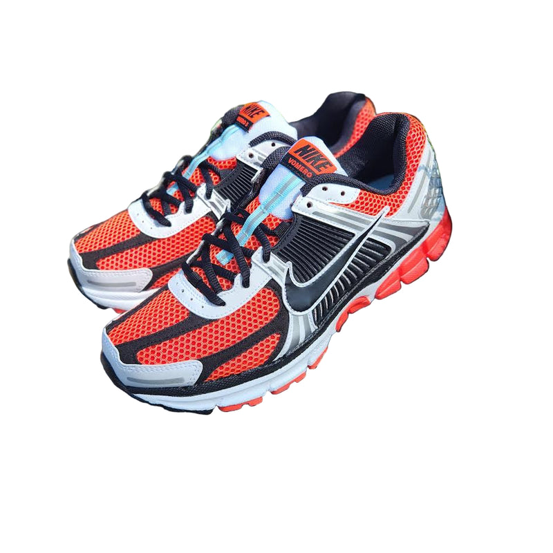 Nike Zoom Vomero 5 SE 