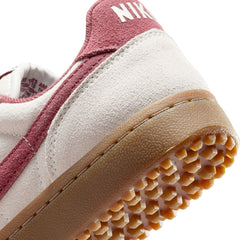 WMNS Nike Field General (Light Bone/Dark Team Red)