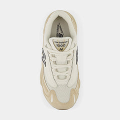 1000 Preschool Running Shoes (Beige/White)