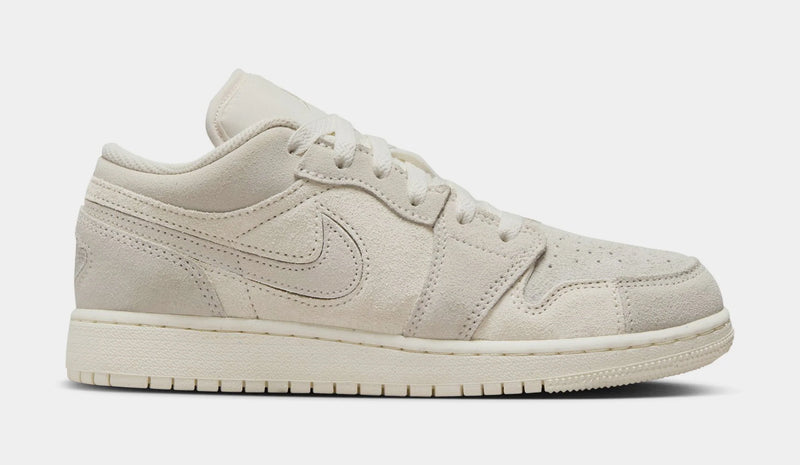 Air Jordan 1 Low SE Craft Grade School Lifestyle Shoes (Pale Ivory/Legend Light Brown/Sail)