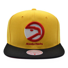 Atlanta Hawks Mitchell & Ness CLASSIC 2Tone Snapback Hat - Yellow/Black