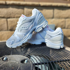 SAUCONY PROGRID TRIUMPH 4 Sneaker Shoe Trainer