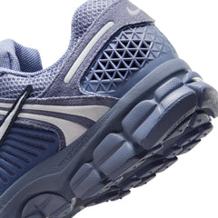 WMNS Nike Zoom Vomero 5 (World Indigo/Football Grey)