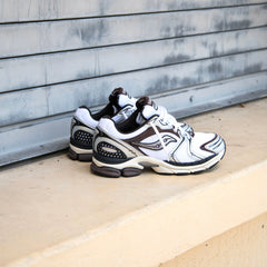 Mens Saucony Progrid Triumph 4 (Silver/Chrome)