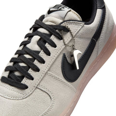 Nike Field General (LT Orewood Brn/Black)