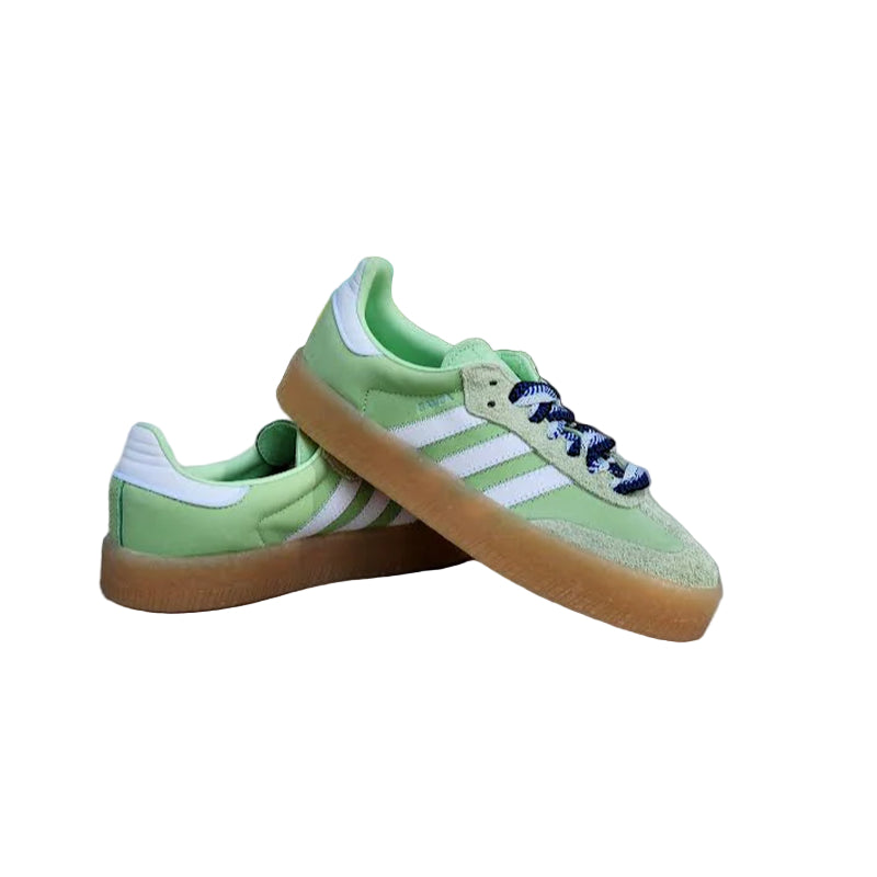 W adidas Samba