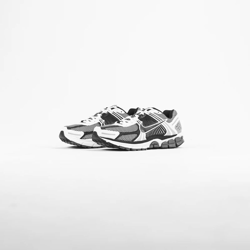 Nike Zoom Vomero 5 SE SP Dark Grey Black White Sail Silver CI1694-001 Sneaker Shoe Trainer