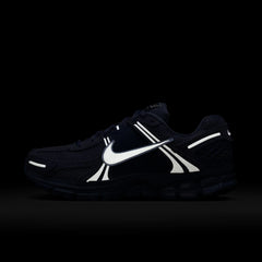 WMNS Nike Zoom Vomero 5 (World Indigo/Football Grey)