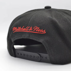 Atlanta Hawks NBA Mitchell & Ness ANGRY BIRD Snapback Hat - Black/Red