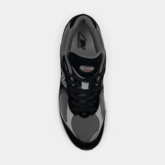 2002R Mens Running Shoes (Black/Grey)