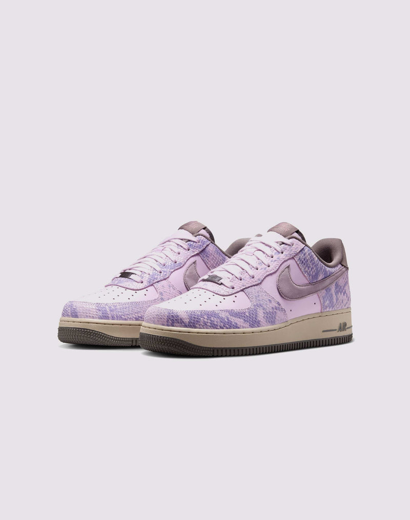 Nike Air Force 1 '07 LV8