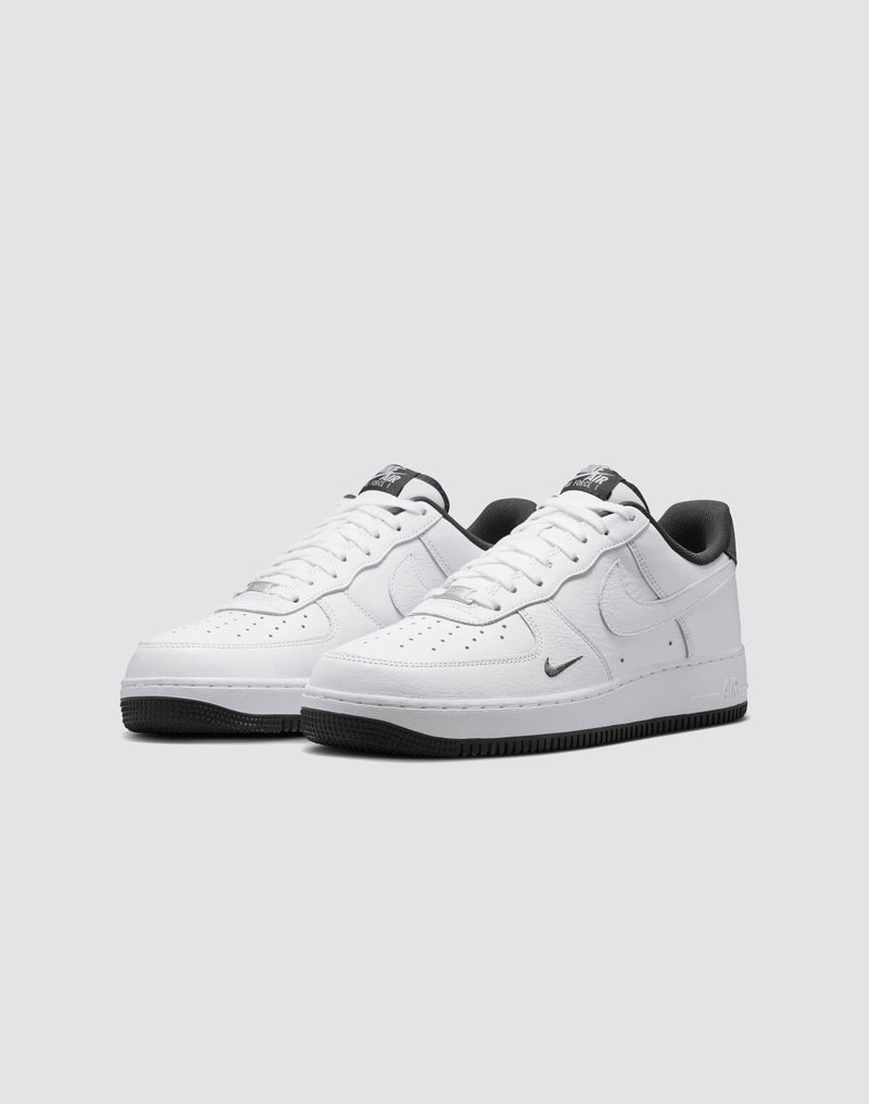 Nike Air Force 1 '07 LV8