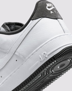 Nike Air Force 1 '07 LV8