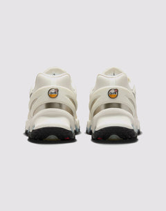 Nike Air Max Dn8 "Sail/Black/Fossil"