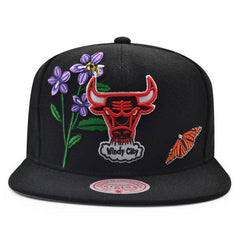 Mitchell And Ness Chicago Bulls FLOWER TIME Black Red Gray Patch Snapback Hat