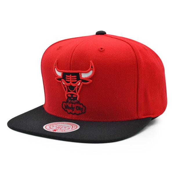 Mitchell And Ness Chicago Bulls Classic 2Tone Red Black Green Patch Snapback Hat