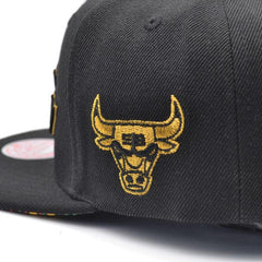 Mitchell And Ness Chicago Bulls BHM Script Black Metallic Gold Patch Snapback