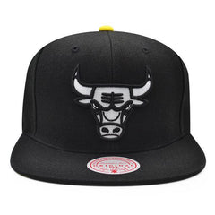 Mitchell And Ness Chicago Bulls LIGHTNING HOOK Black Cyber Yellow Patch Snapback