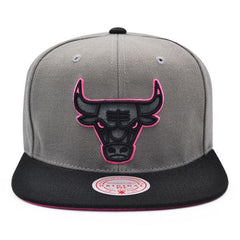 Mitchell And Ness Chicago Bulls NEON LIGHTS Gray Black Pink Patch Snapback Hat