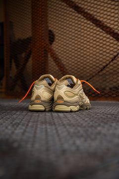 Mens Saucony X Starcow Progrid Omni 9 (Beige/Tan) Sneaker Shoe Trainer