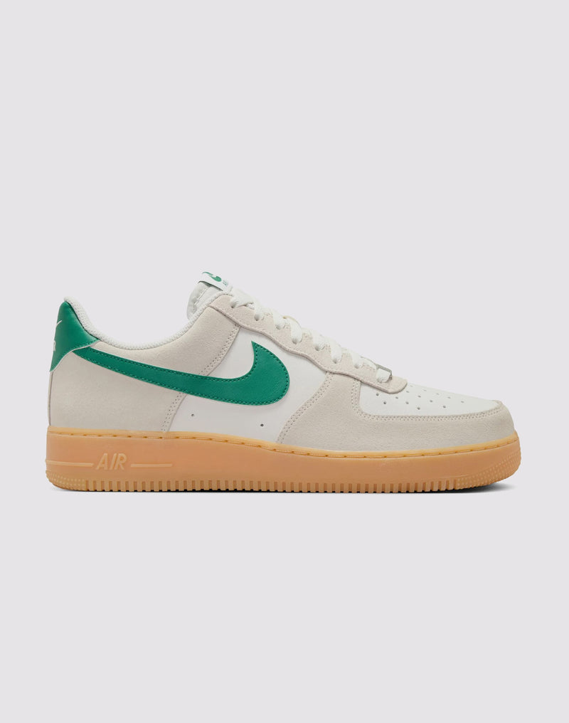 Nike Air Force 1 Low LV8