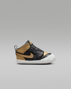 Jordan 1 Black/Sail/Metallic Gold AT3745-071