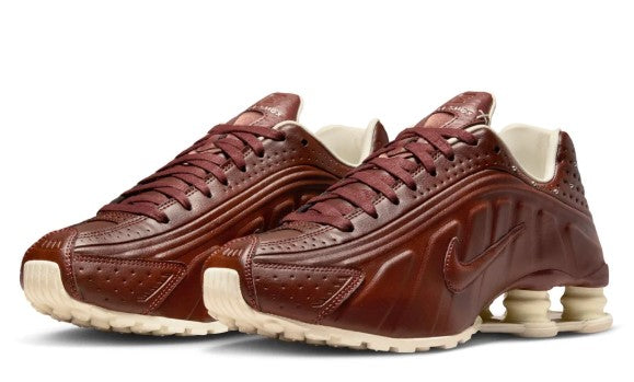 WMNS Nike Shox R4 (Dark Pony/Dark Pony/Pearl)