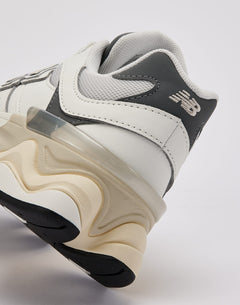 New Balance 9060 Grade-School