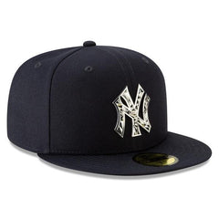 New Era NY Yankees Navy Silver Gray Fractured Logo 59Fifty 5950 Patch Fitted Cap