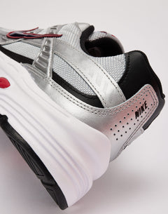 Nike Initiator