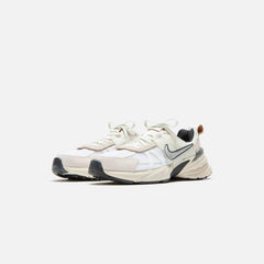 WMNS Nike V2K Run Summit White Chrome nkfn6703-100 Shoe Sneaker Trainer