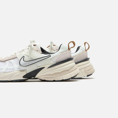 WMNS Nike V2K Run Summit White Chrome nkfn6703-100 Shoe Sneaker Trainer