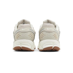 Wmns Nike Zoom Vomero 5 Orewood Brown Sail White Silver Gum FZ3780-101 Sneaker