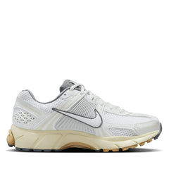 Wmns Nike Zoom Vomero 5 Summit White Pure Platinum Grey Brown FJ2028-101 Sneaker