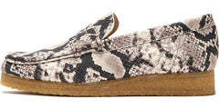 WMNS Clarks Wallabee Loafer Grey Snake Leather 26178222 Casual Boat Shoes