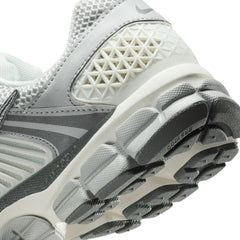 Nike Zoom Vomero 5 (Summit White/Metallic Silver)