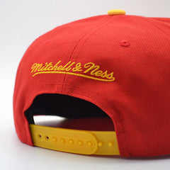 Calgary Flames Mitchell & Ness NHL VINTAGE SCRIPT Snapback Adjustable Hat -Red/Yellow