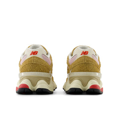 New Balance 9060 - Great Plains / Red / Pink