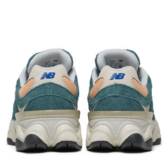 New Balance 9060 (GS) - New Spruce/Peach Blossom