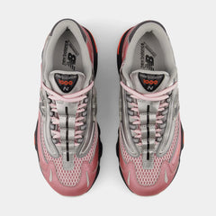 1000 Grade School Lifestyle Shoes (Pink Taffy/Silver Metallic/Urgent Red)