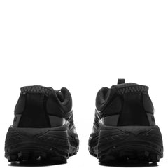 Mafate Three2 Wordmark - Black/Outer Orbit