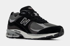 2002R Mens Running Shoes (Black/Grey)