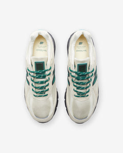 NEW BALANCE 'MADE in USA' 990V4 - MACADAMIANUT
