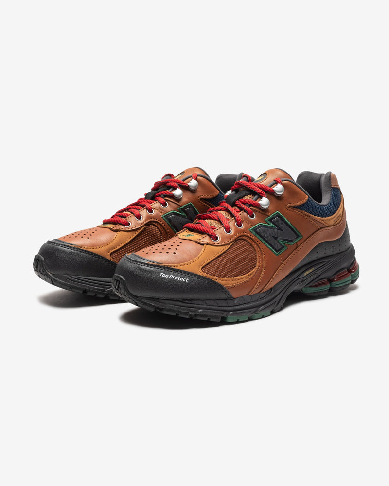 NEW BALANCE 2002R - BROWN/ TEAMRED