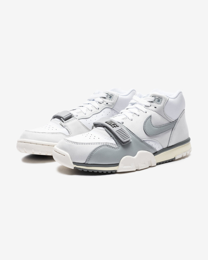 NIKE AIR TRAINER 1 - PHOTONDUST/ LTSMOKEGREY/ SMOKEGREY